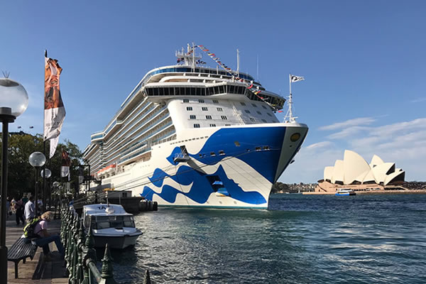 cruise ships departing from Sydney (New South Wales)